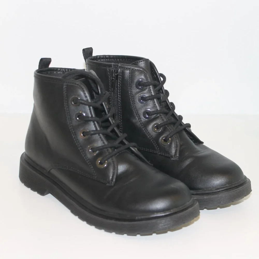 Steve Madden Combat Moto Black Zipped Boots Sz 4
